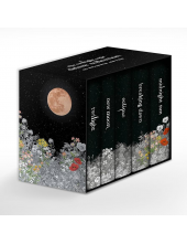 The Twilight Saga Deluxe Hardcover Edition. IŠANKSTINĖ PREKYBA. Knygą pristatysime per 2-3 savaites po išleidimo. Oficiali išleidimo data: 2025-09-30 - Humanitas
